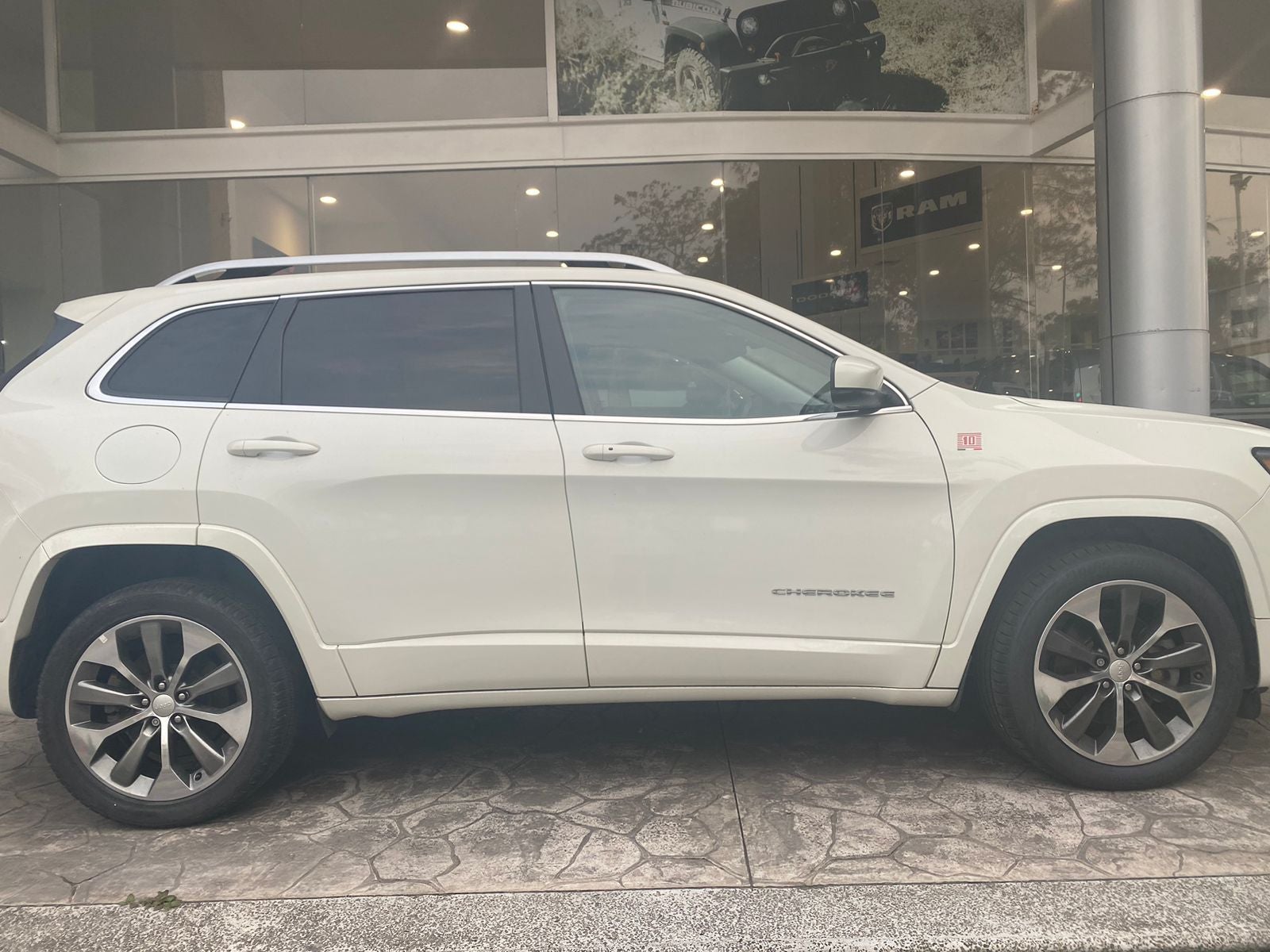 2019 Jeep Cherokee 3.2 Overland At
