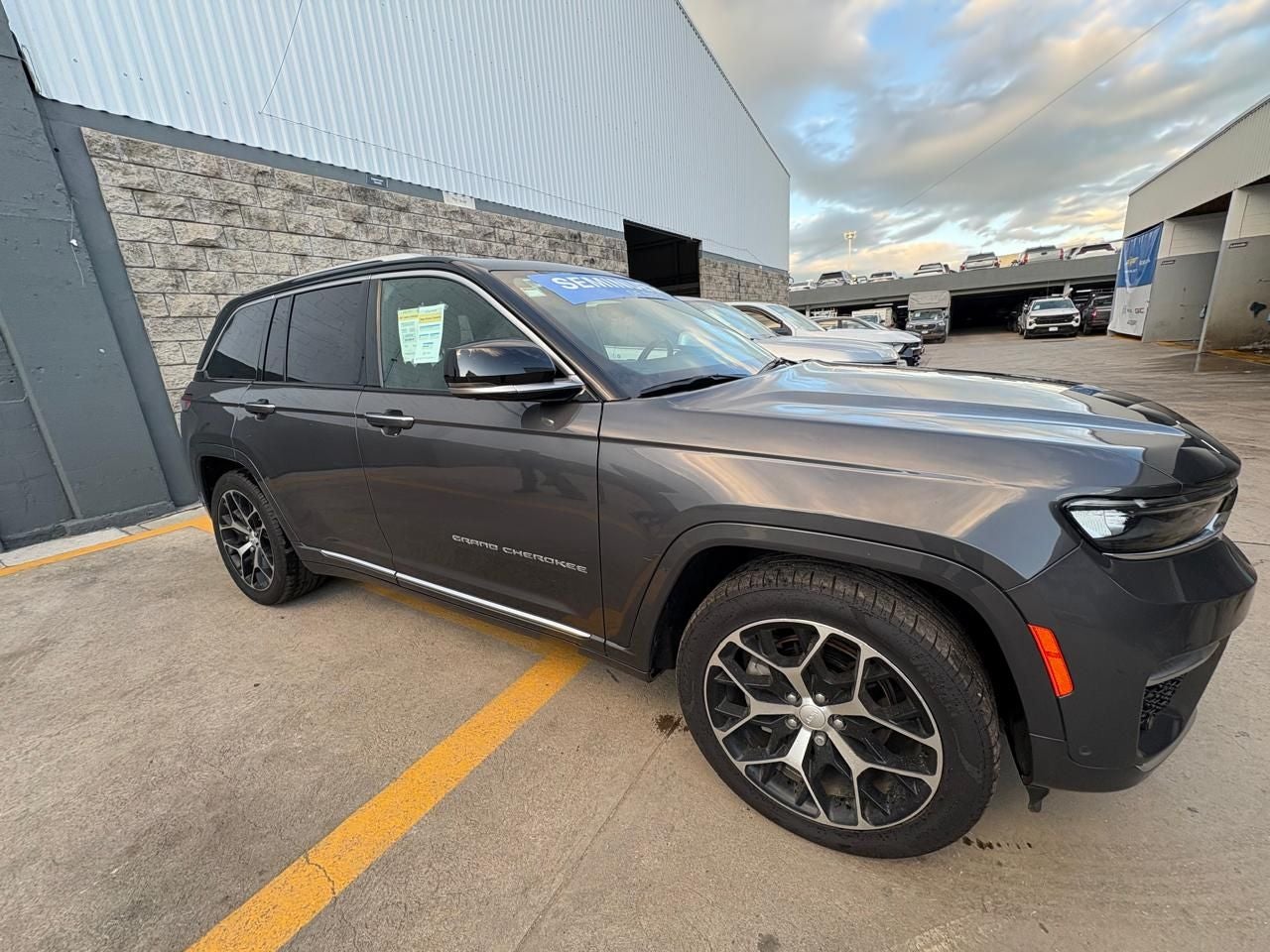 2023 Jeep Grand Cherokee 5.7 V8 Summit  4x4 At