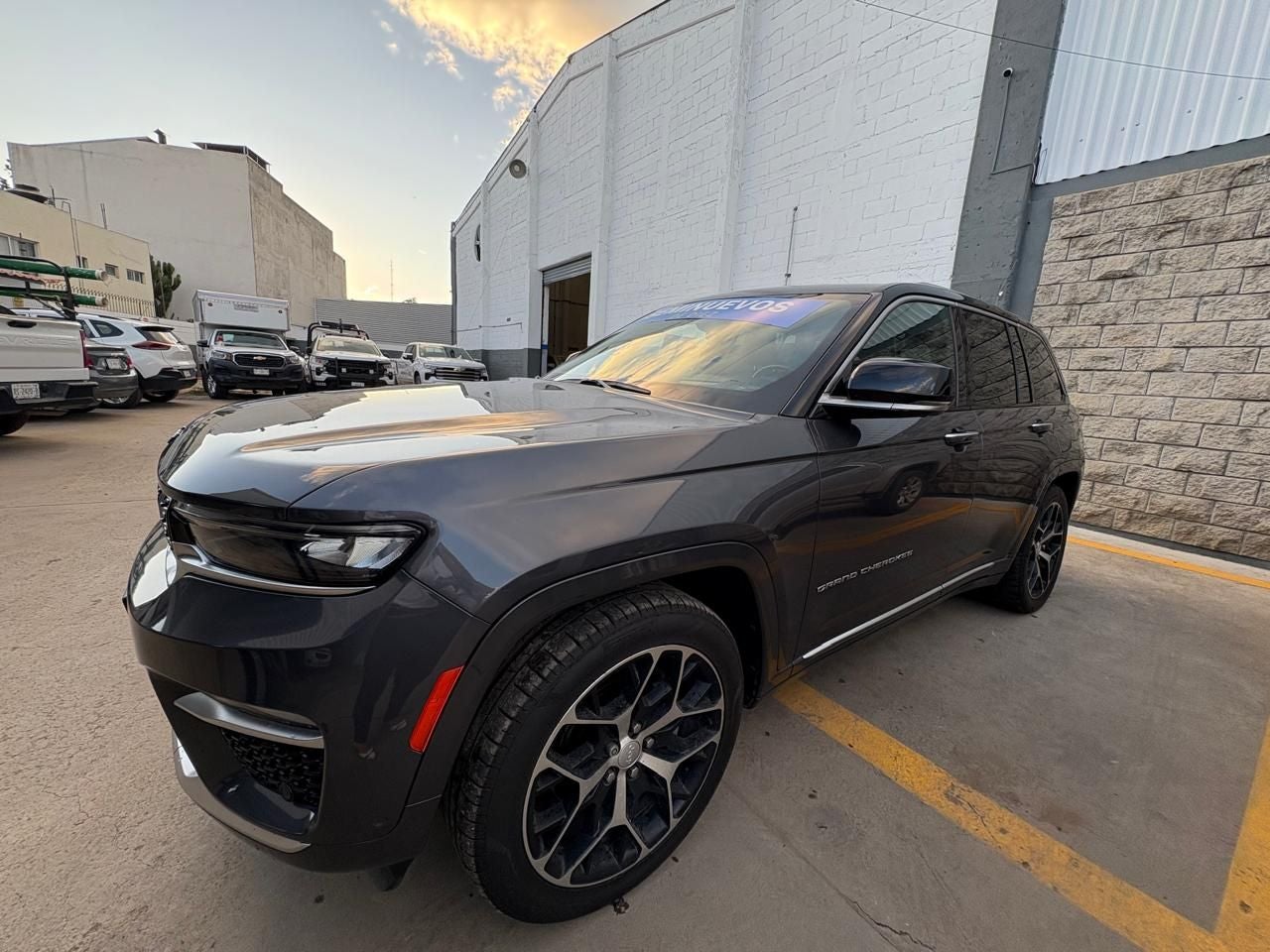2023 Jeep Grand Cherokee 5.7 V8 Summit  4x4 At