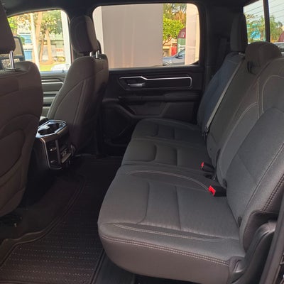 2025 RAM 1500 3.6 V6 Bighorn Crew Cab 4x4 At