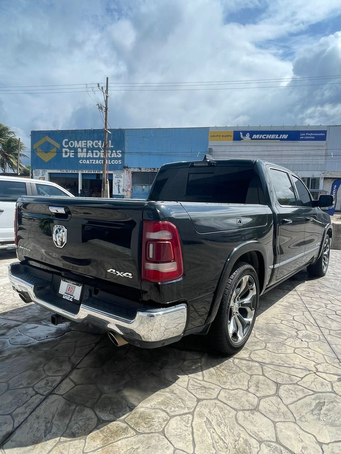 2022 RAM 1500 5.7 V8 Limited Mild-Hybrid At