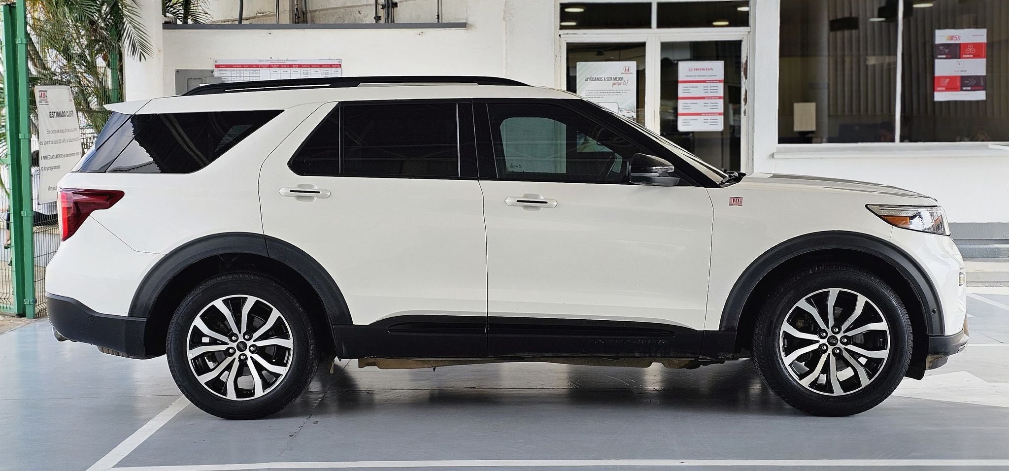 2023 Ford Explorer 3.0 V6 St At