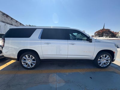 2022 Chevrolet Suburban 6.2 V8 High Country At