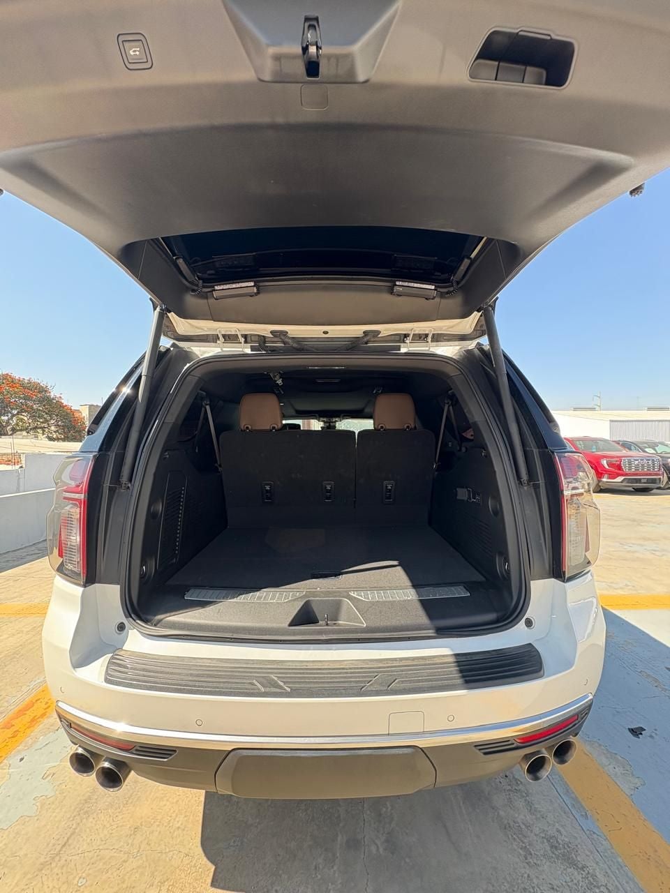 2022 Chevrolet Suburban 6.2 V8 High Country At