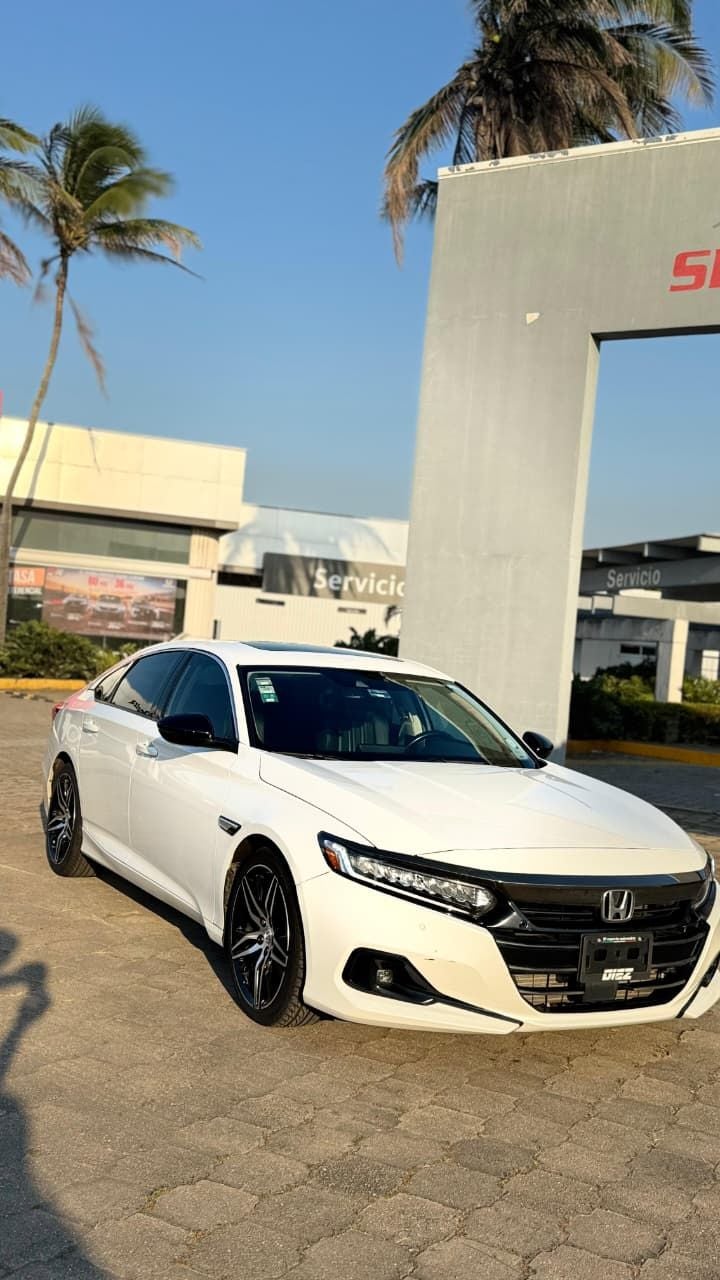 2022 Honda Accord 2.0 L4 Touring Piel Cvt
