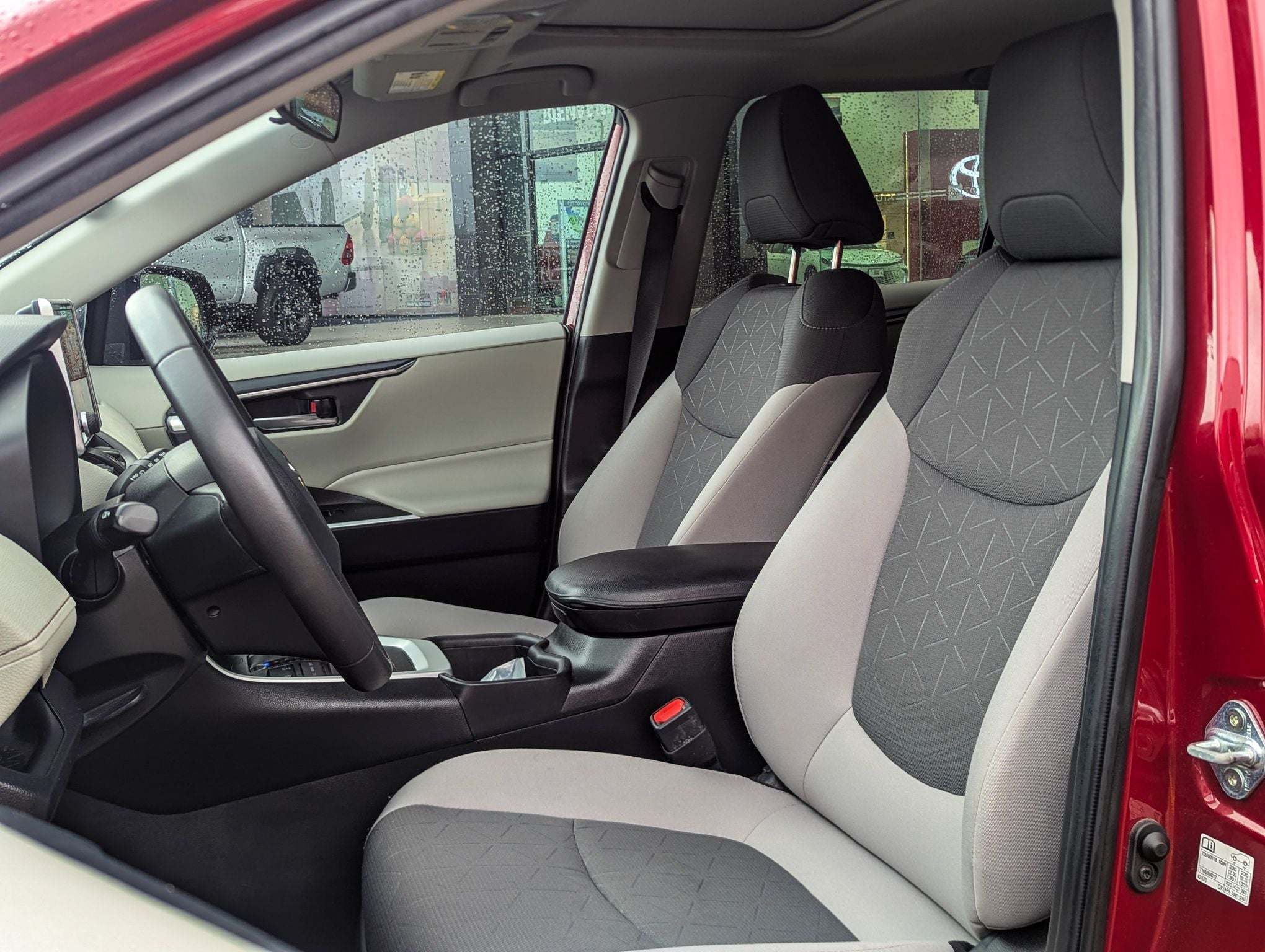 2024 Toyota RAV4 2.5 Xle At
