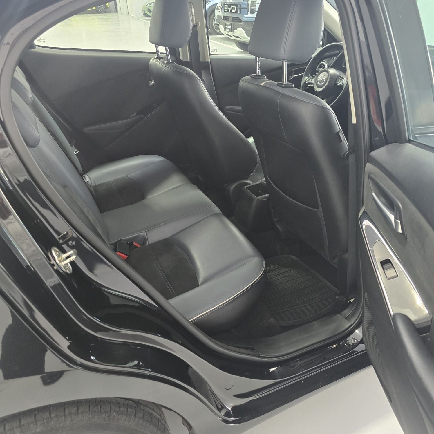 2023 Mazda Mazda 2 1.5 Carbon Edition At