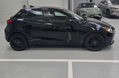 2023 Mazda Mazda 2 1.5 Carbon Edition At