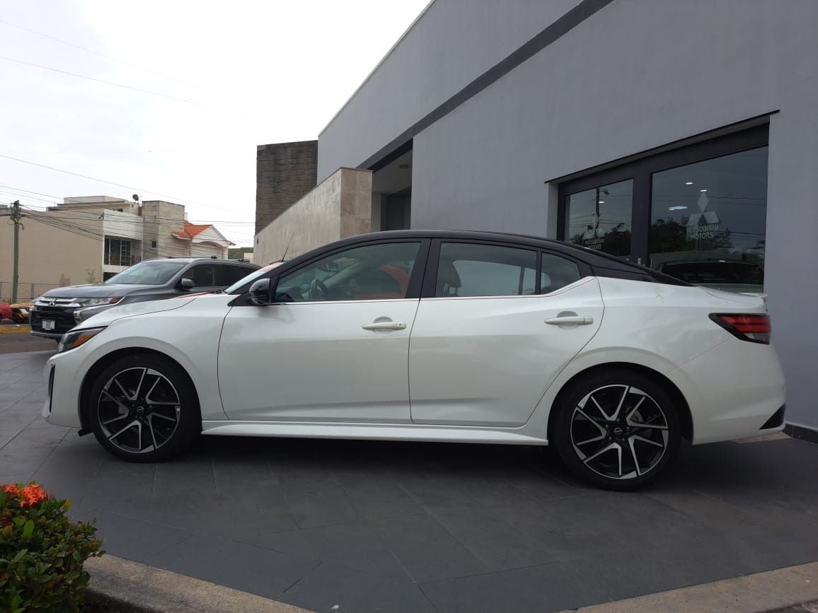 2024 Nissan Sentra 2.0 SR Platinum At