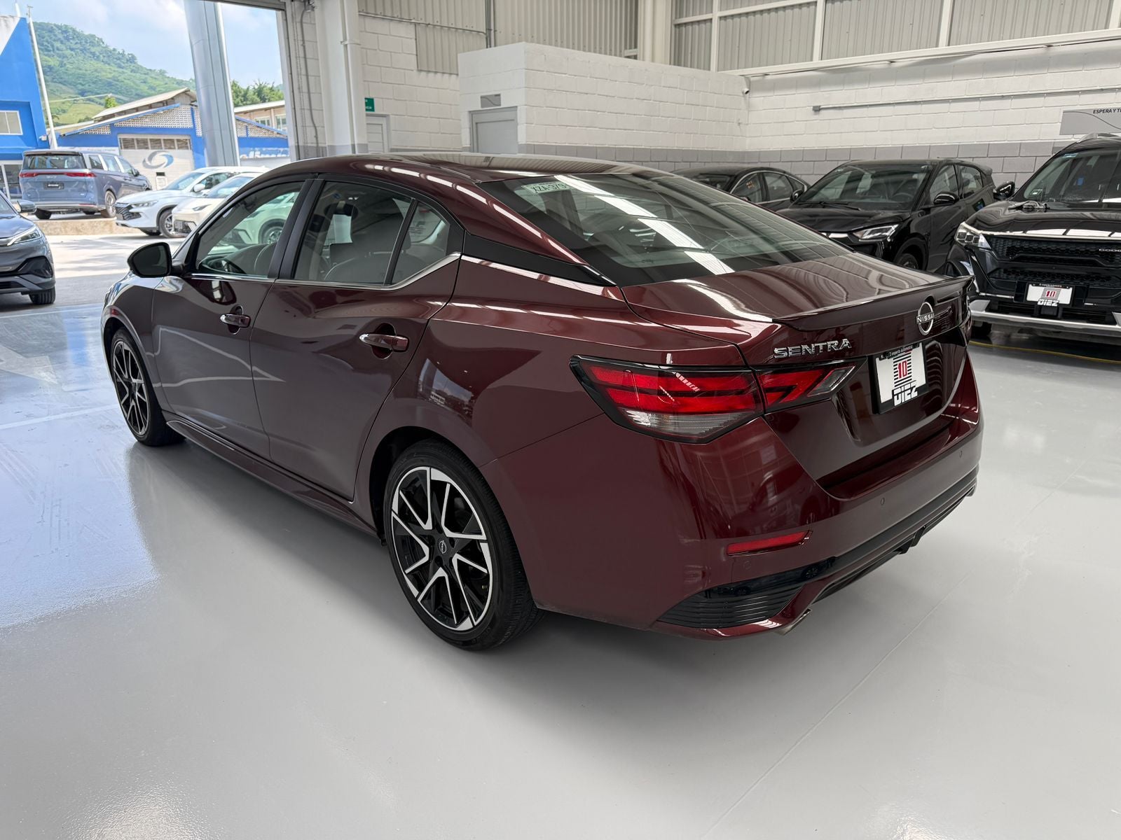 2024 Nissan Sentra 2.0 SR Platinum At