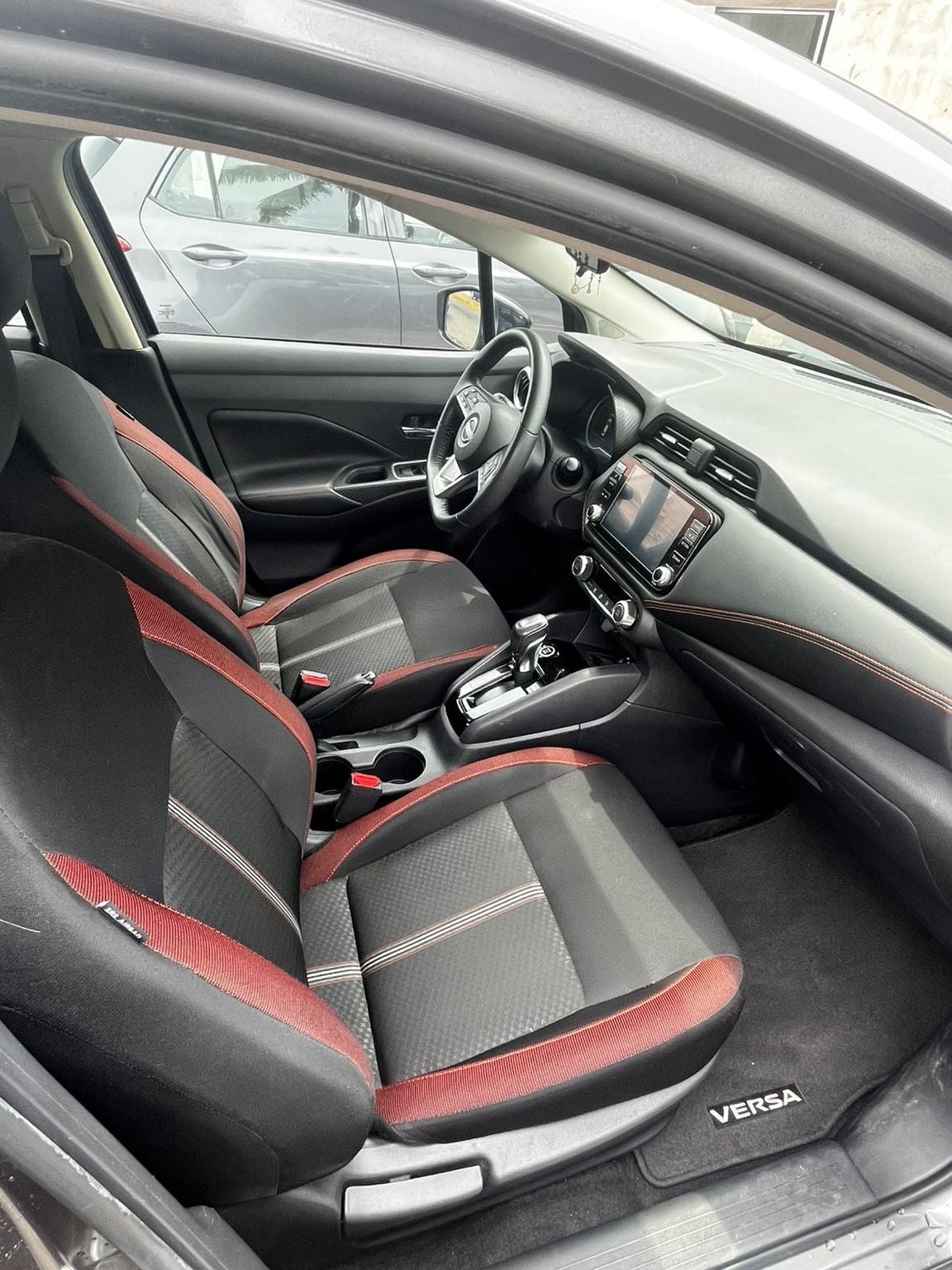 2024 Nissan Versa 1.6 SR At