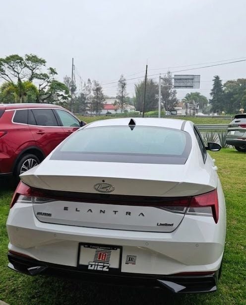 2023 Hyundai Elantra 2.0 Limited Tech Navi At