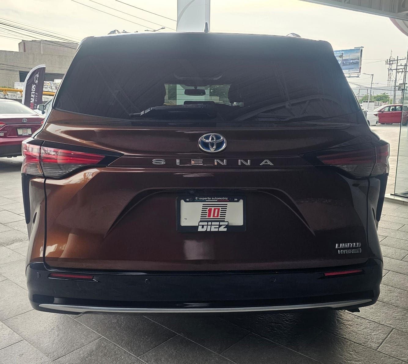 2021 Toyota Sienna 2.5 Limited Hibrido At