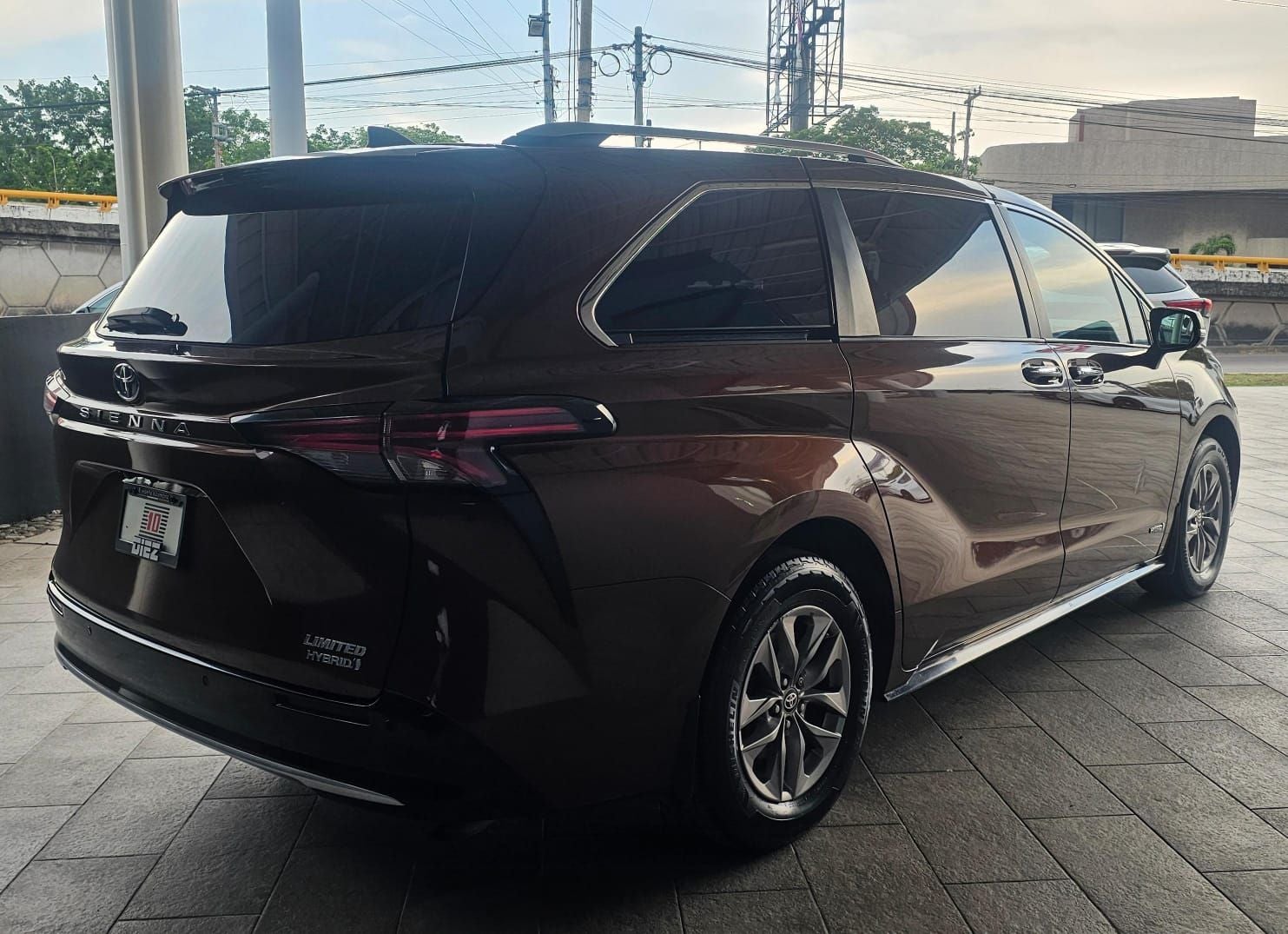 2021 Toyota Sienna 2.5 Limited Hibrido At