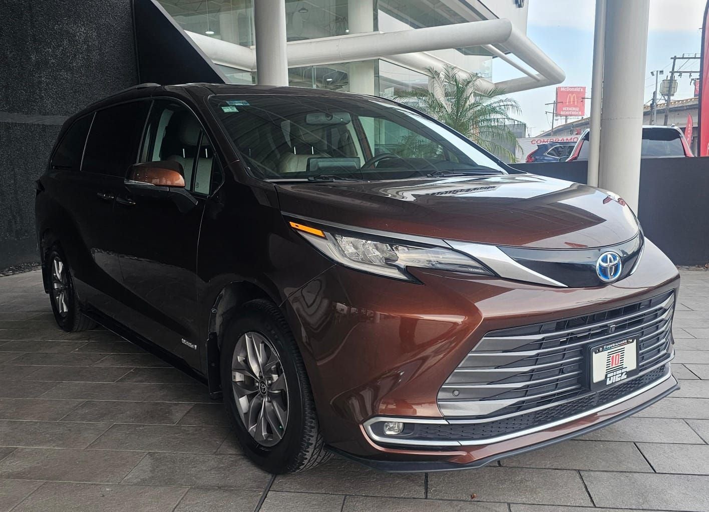 2021 Toyota Sienna 2.5 Limited Hibrido At