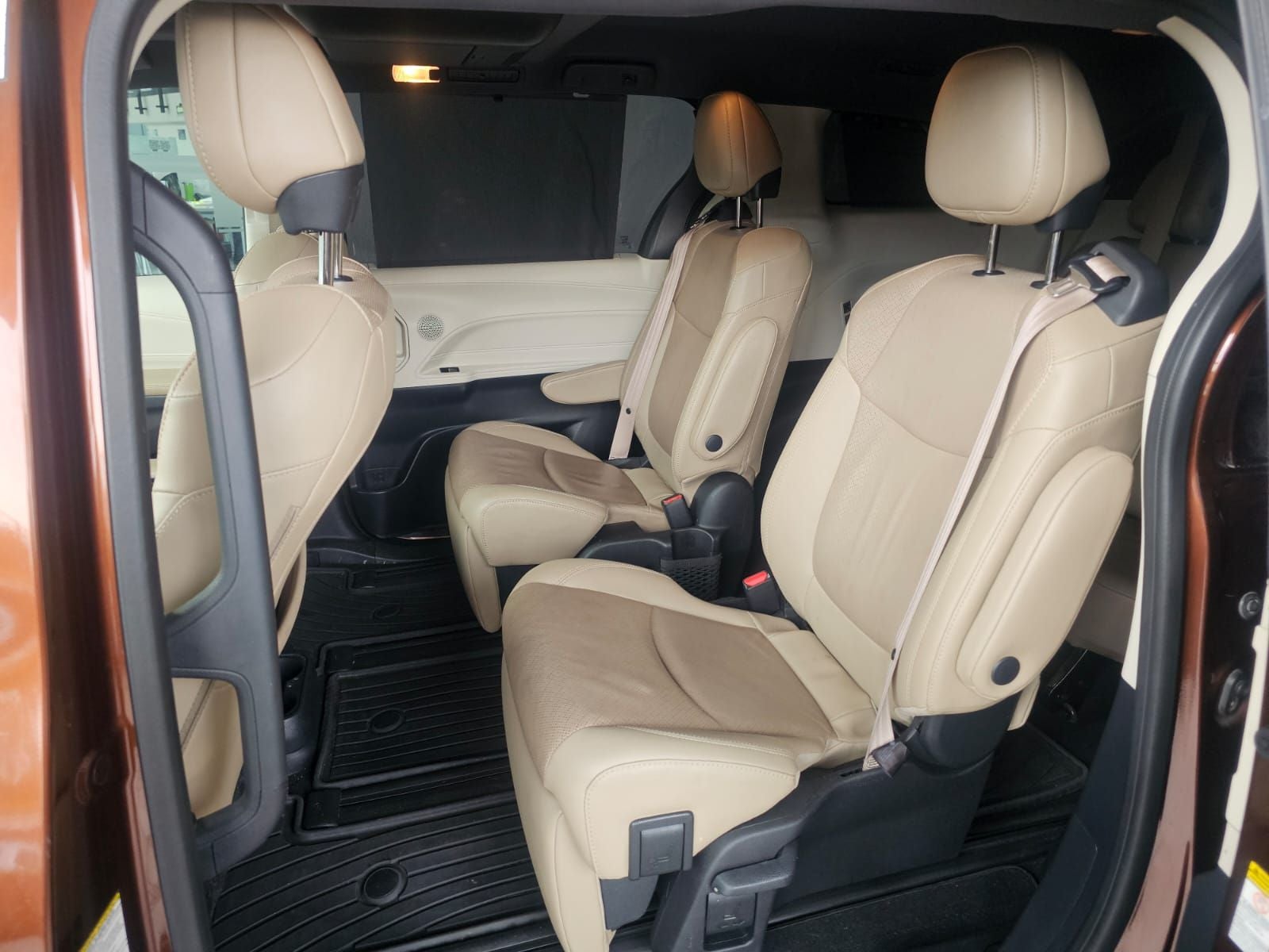 2021 Toyota Sienna 2.5 Limited Hibrido At