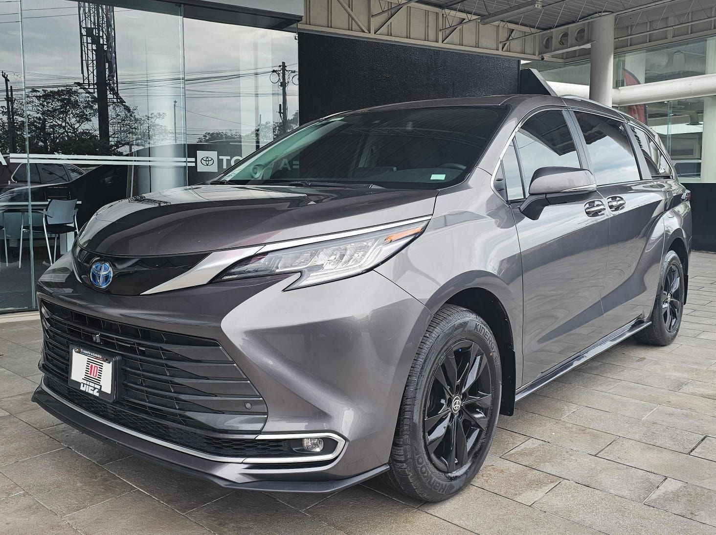 2022 Toyota Sienna 2.5 Limited Hibrido At