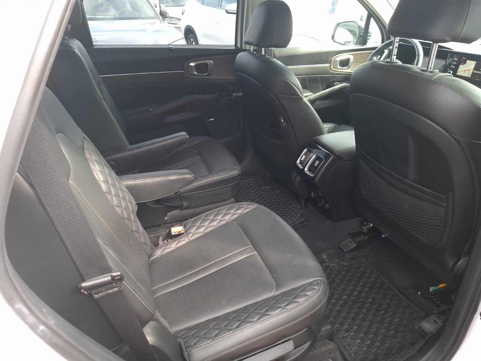 2021 Kia Sorento 2.4 L4 EX Piel 7 Pasajeros At