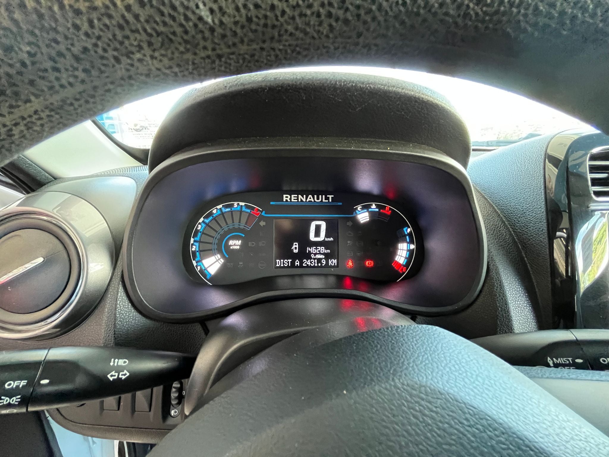 2025 Renault Kwid 1.0 Outsider Mt