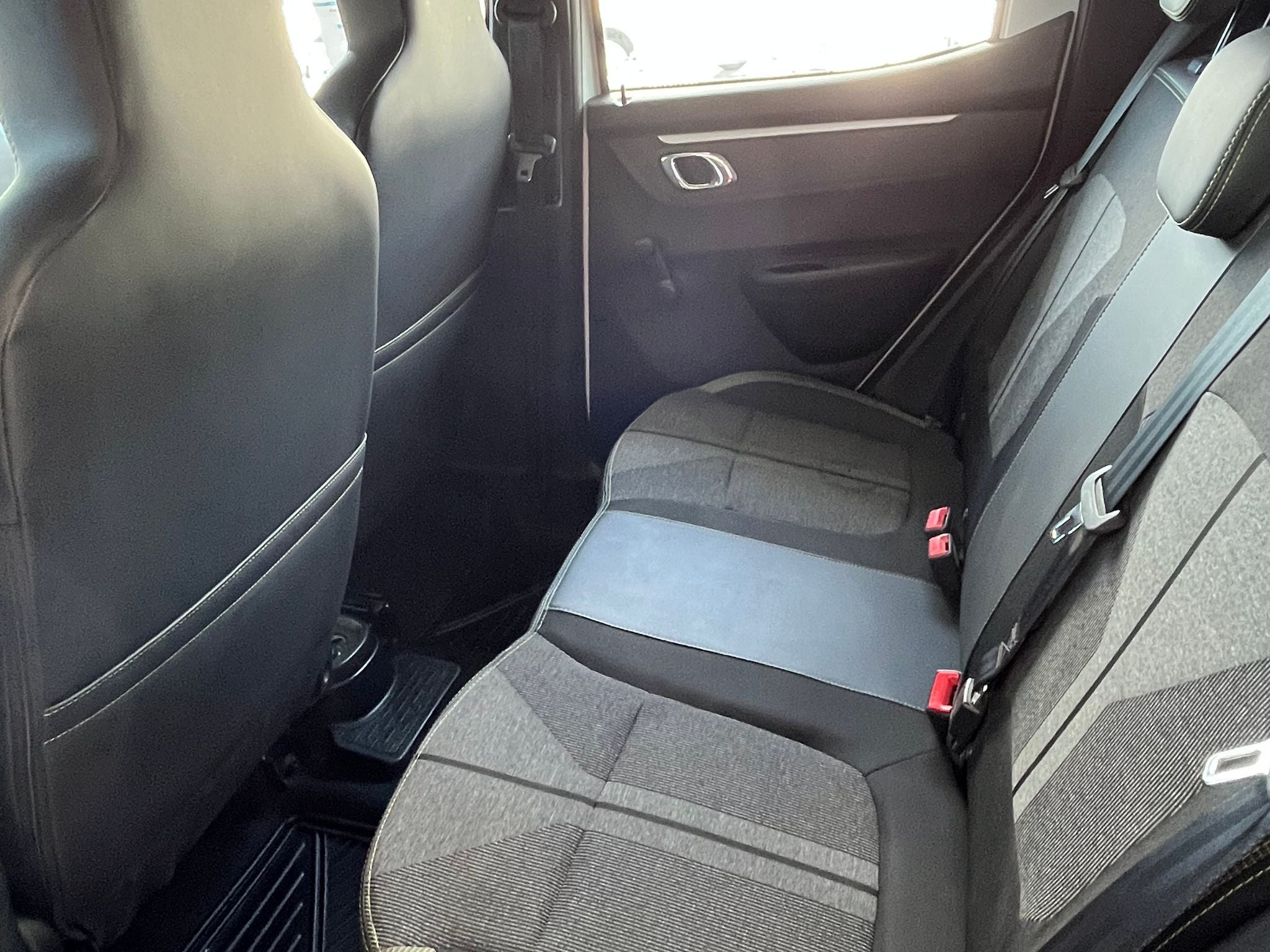 2025 Renault Kwid 1.0 Outsider Mt