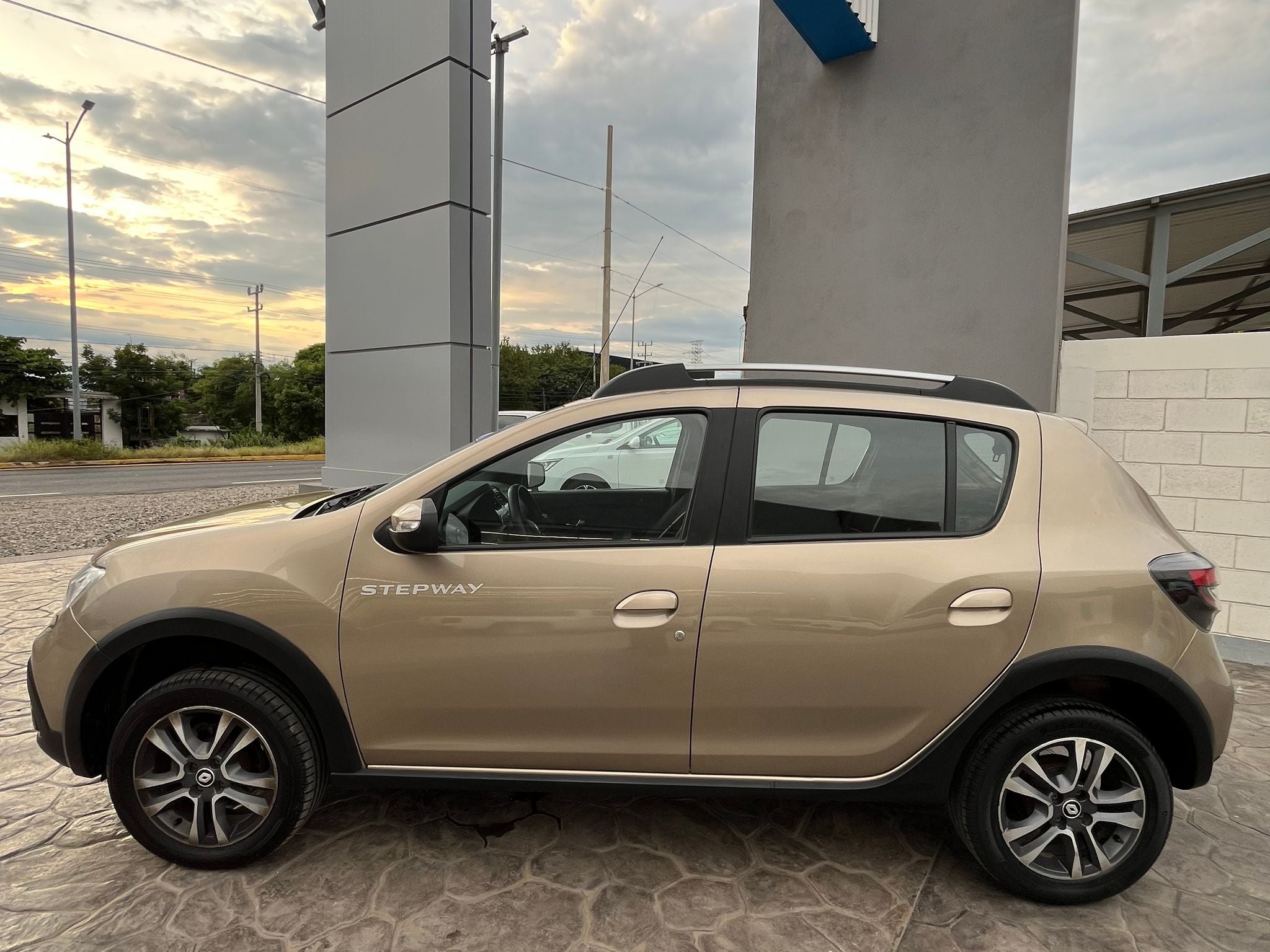 2023 Renault Stepway 1.6 Intense At