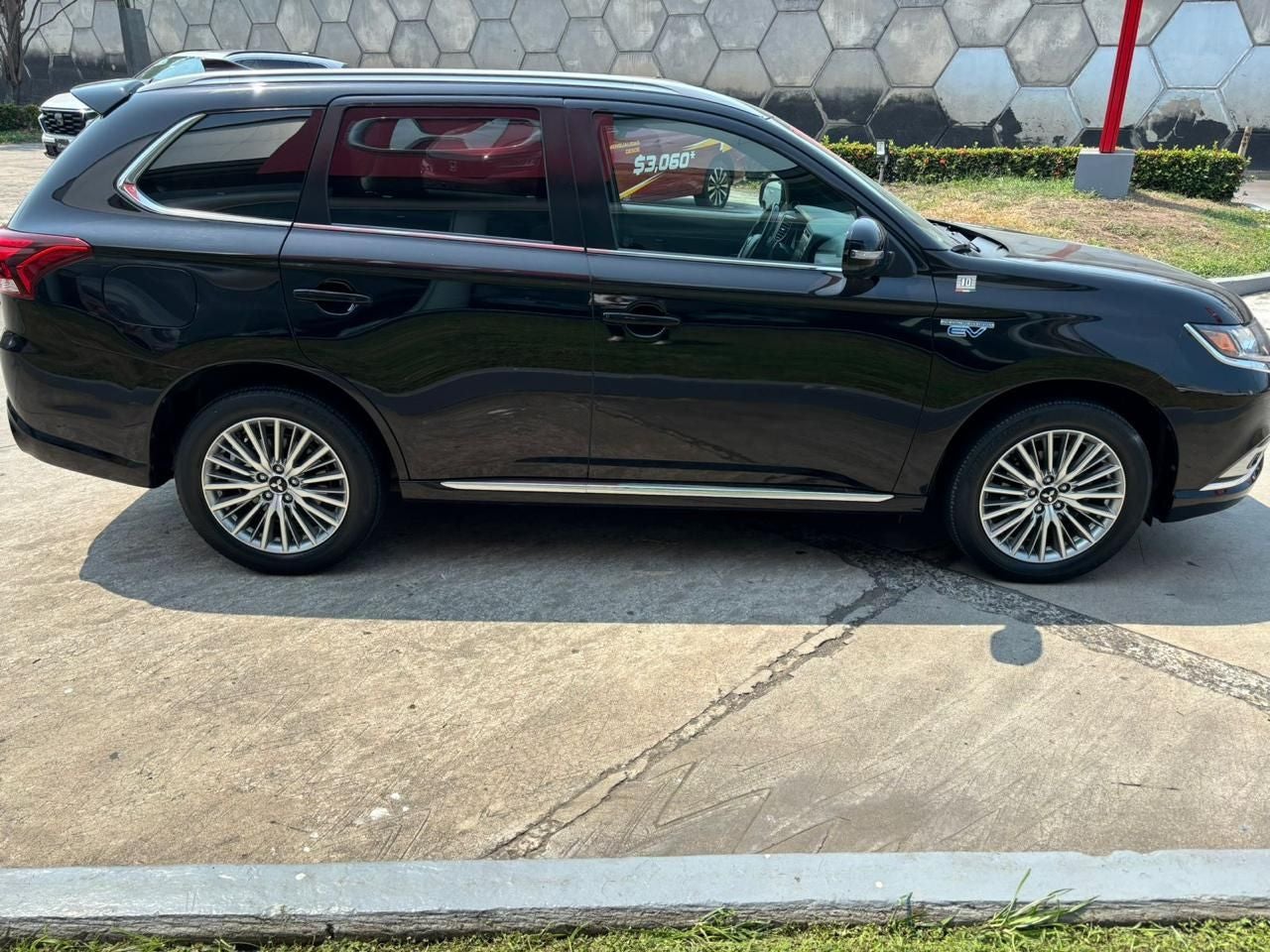 2021 Mitsubishi Outlander 2.0 Limited Híbrido 4x4 At