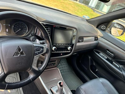 2021 Mitsubishi Outlander 2.0 Limited Híbrido 4x4 At