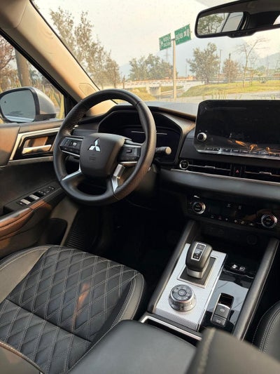 2025 Mitsubishi Outlander PHEV LIMITED
