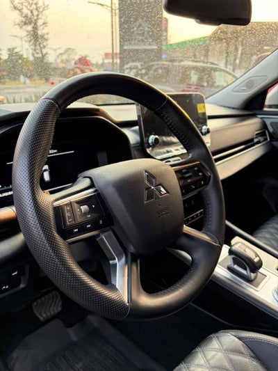 2025 Mitsubishi Outlander PHEV LIMITED