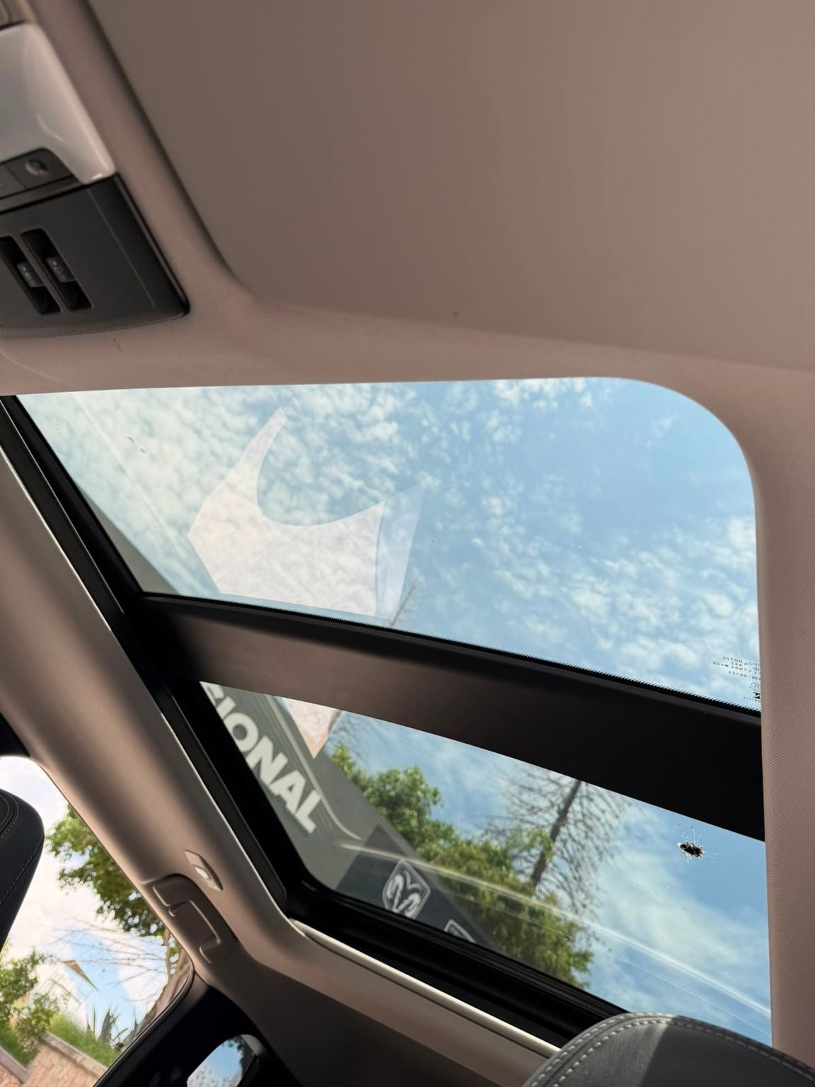 2025 Mitsubishi Outlander PHEV LIMITED
