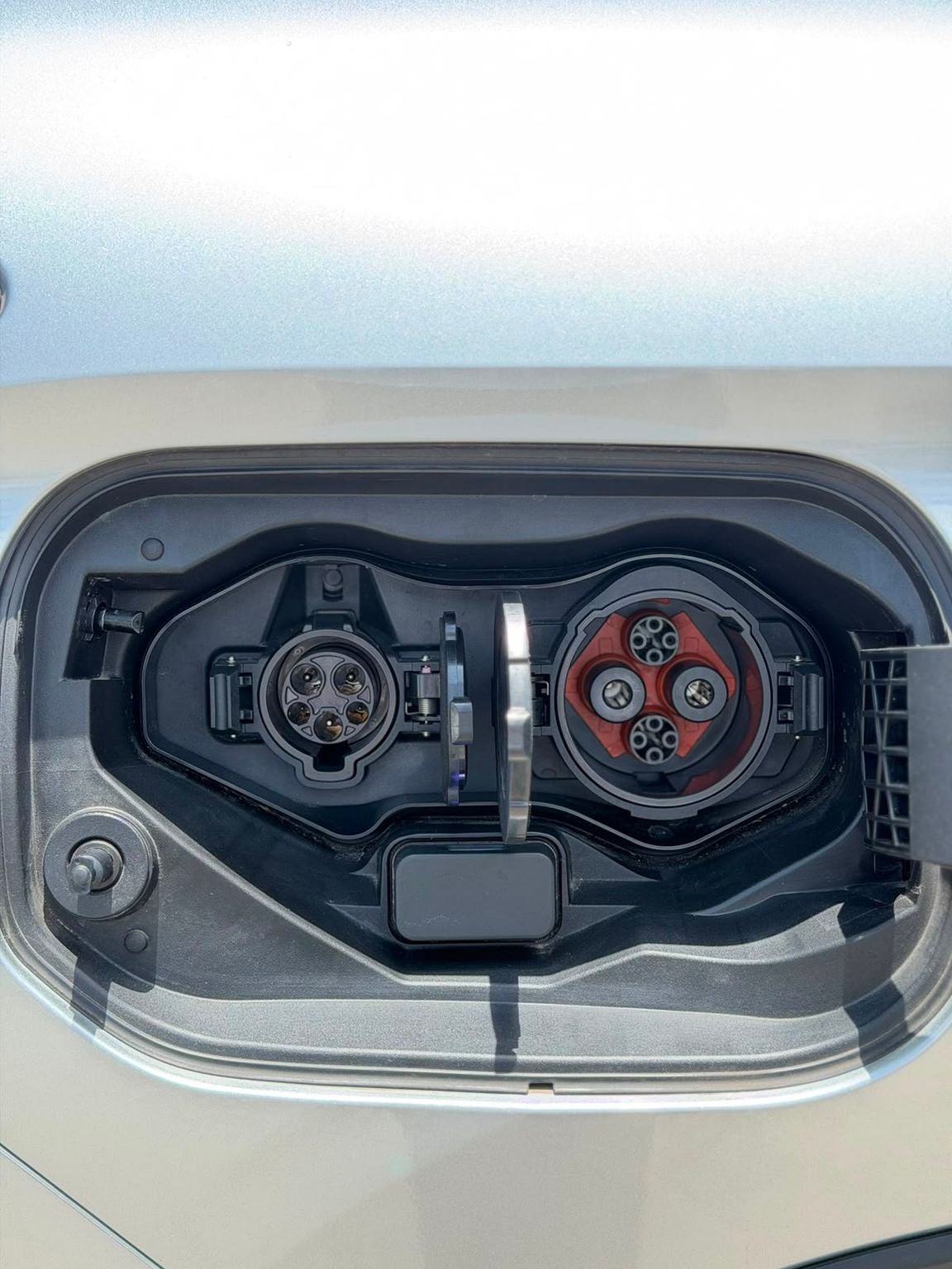 2025 Mitsubishi Outlander PHEV LIMITED