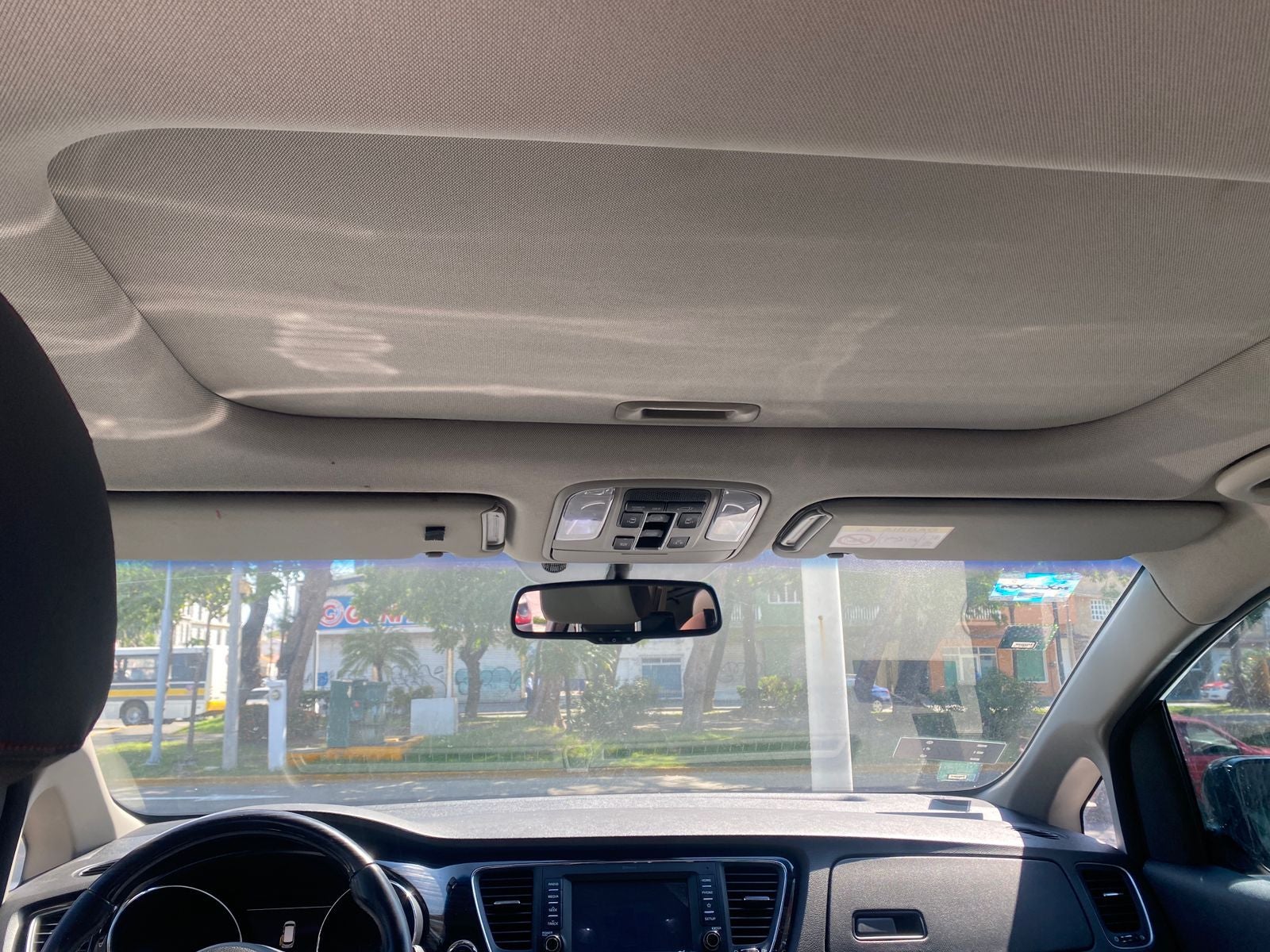 2019 Kia Sedona 3.3 V6 SXL Piel 7 Pasajeros At