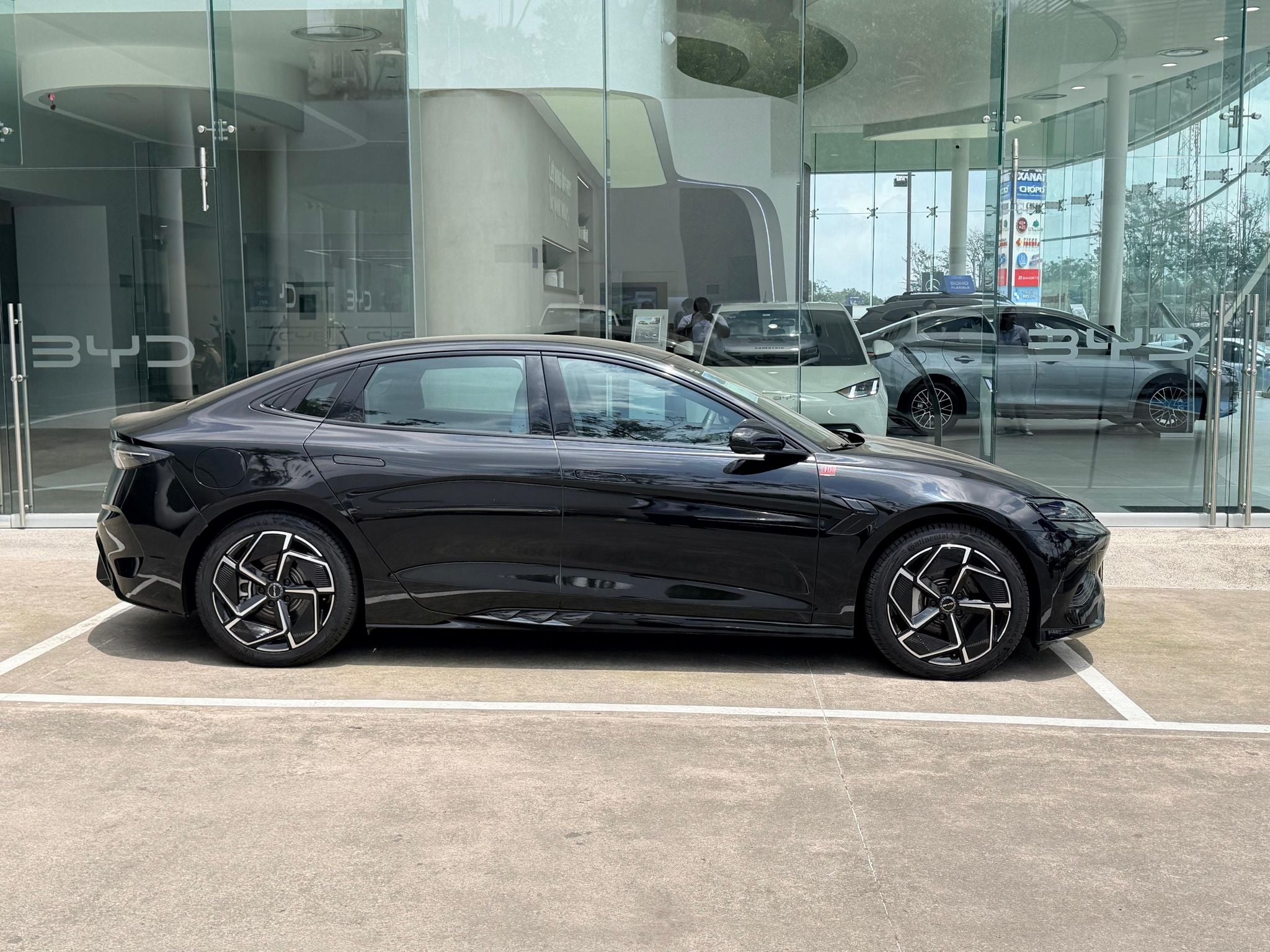 2025 BYD Seal 520 km Awd At