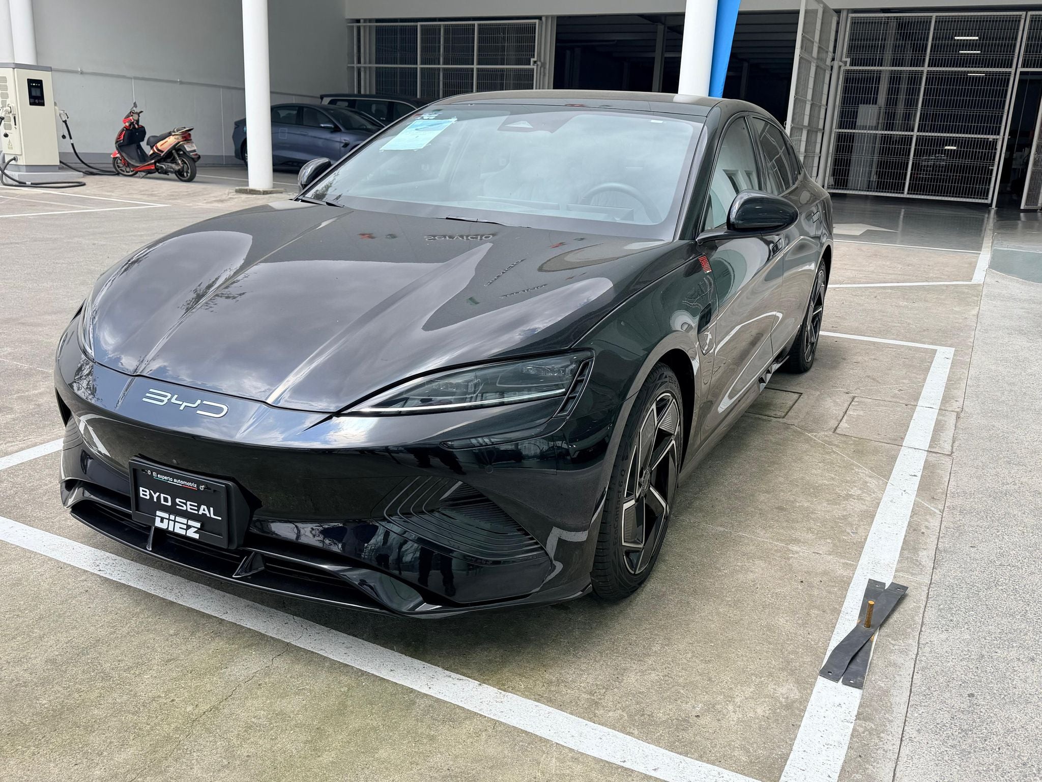 2025 BYD Seal 520 km Awd At