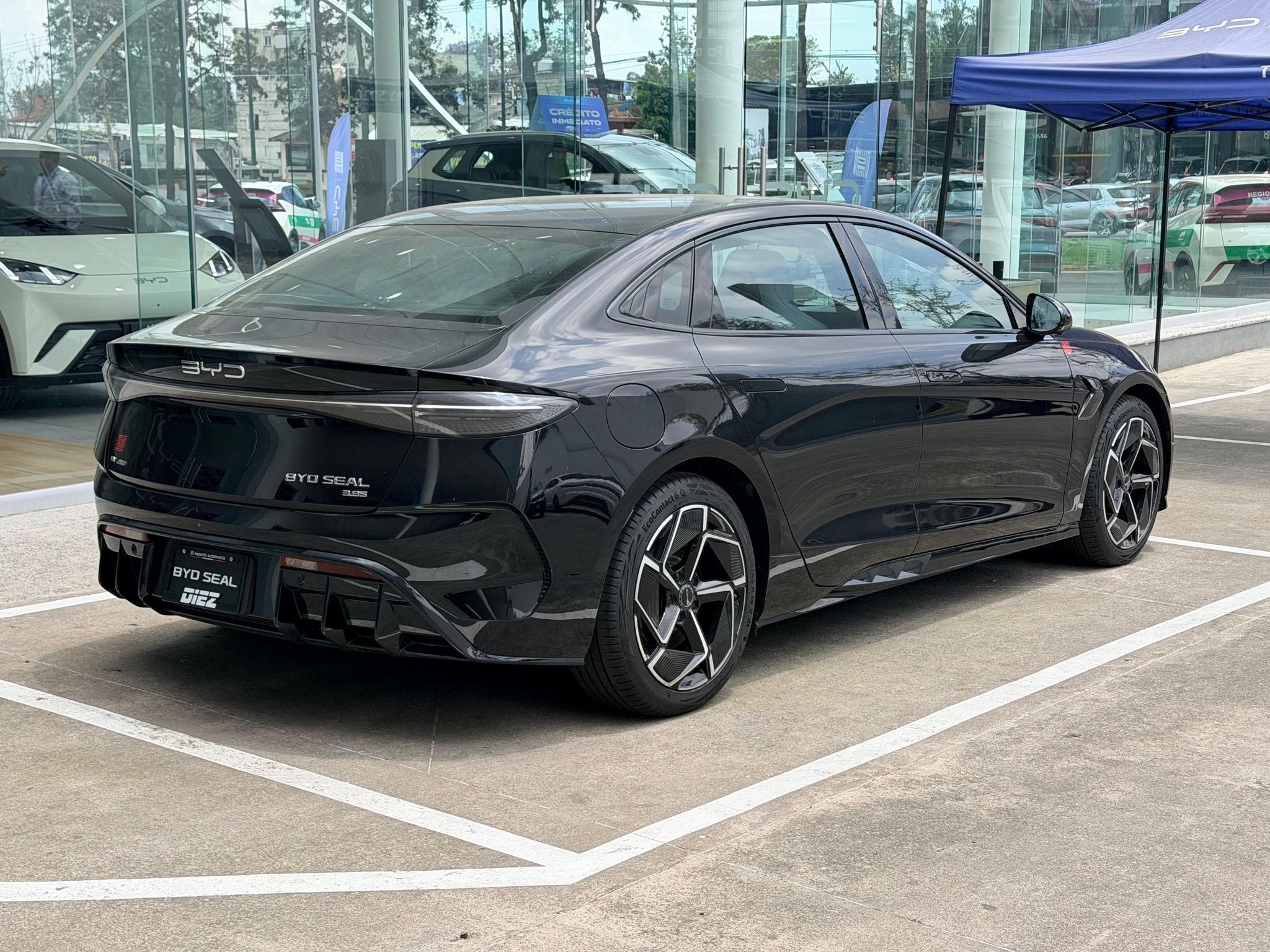 2025 BYD Seal 520 km Awd At