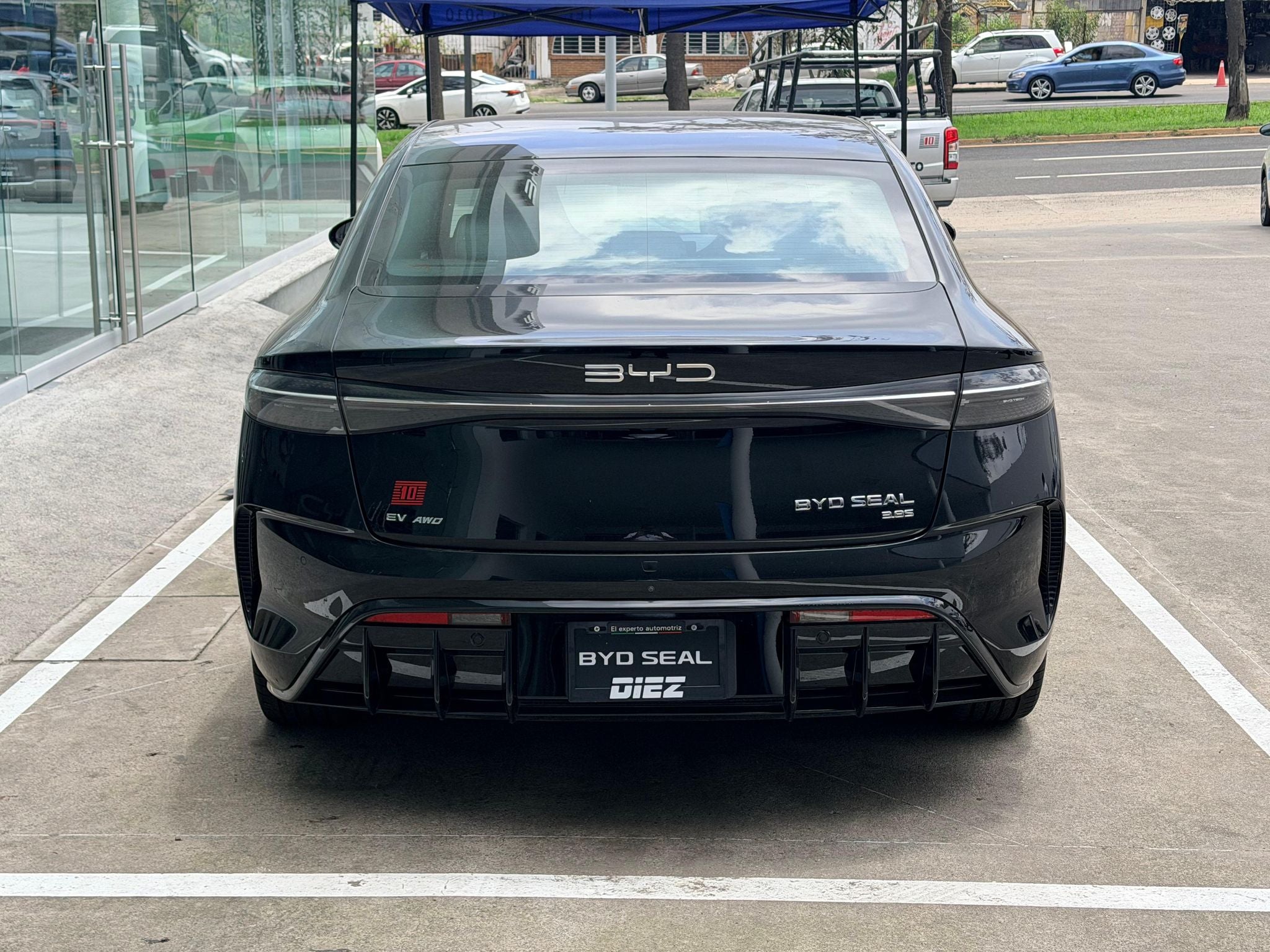 2025 BYD Seal 520 km Awd At