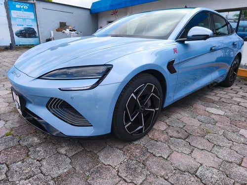 2025 BYD Seal 520 km Awd At