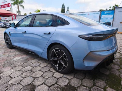 2025 BYD Seal 520 km Awd At