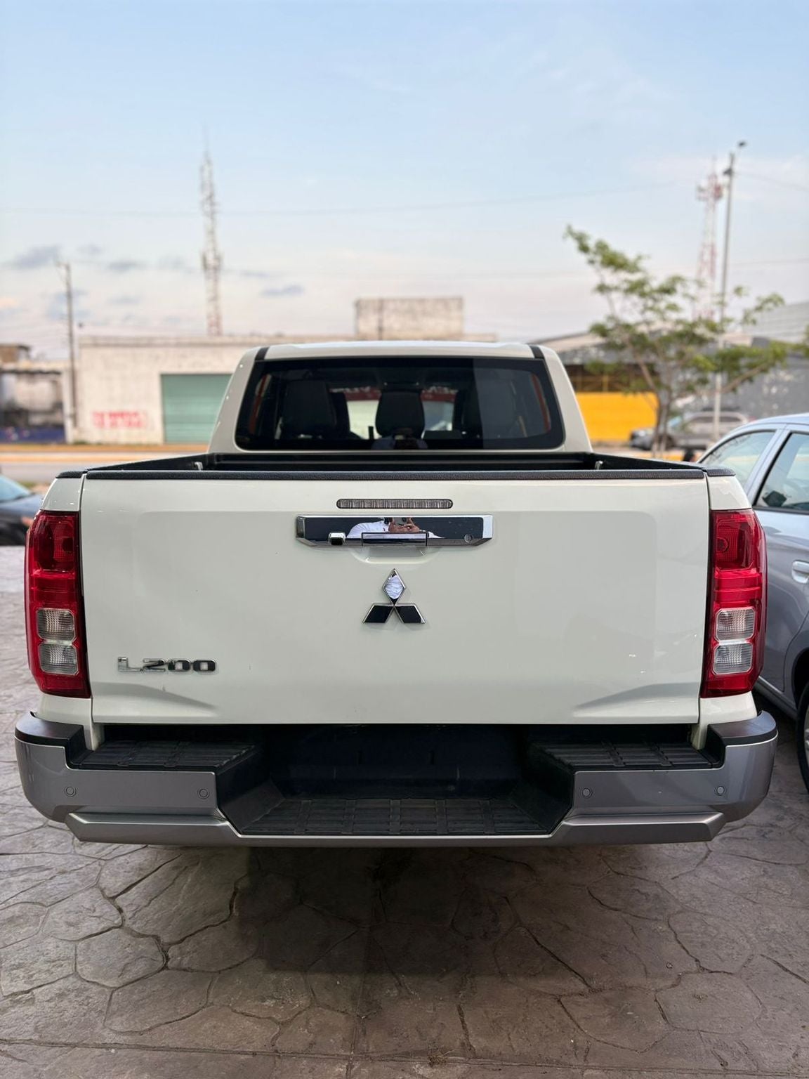 2025 Mitsubishi L200 2.4 Glx Cabina Doble 4x4 Diesel Mt