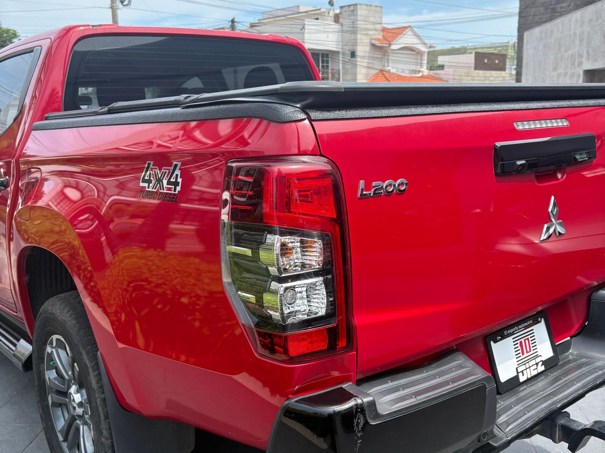 2023 Mitsubishi L200 2.4 Gls 4X4 Diésel At