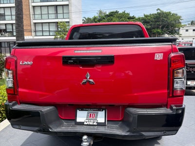 2023 Mitsubishi L200 2.4 Gls 4X4 Diésel At