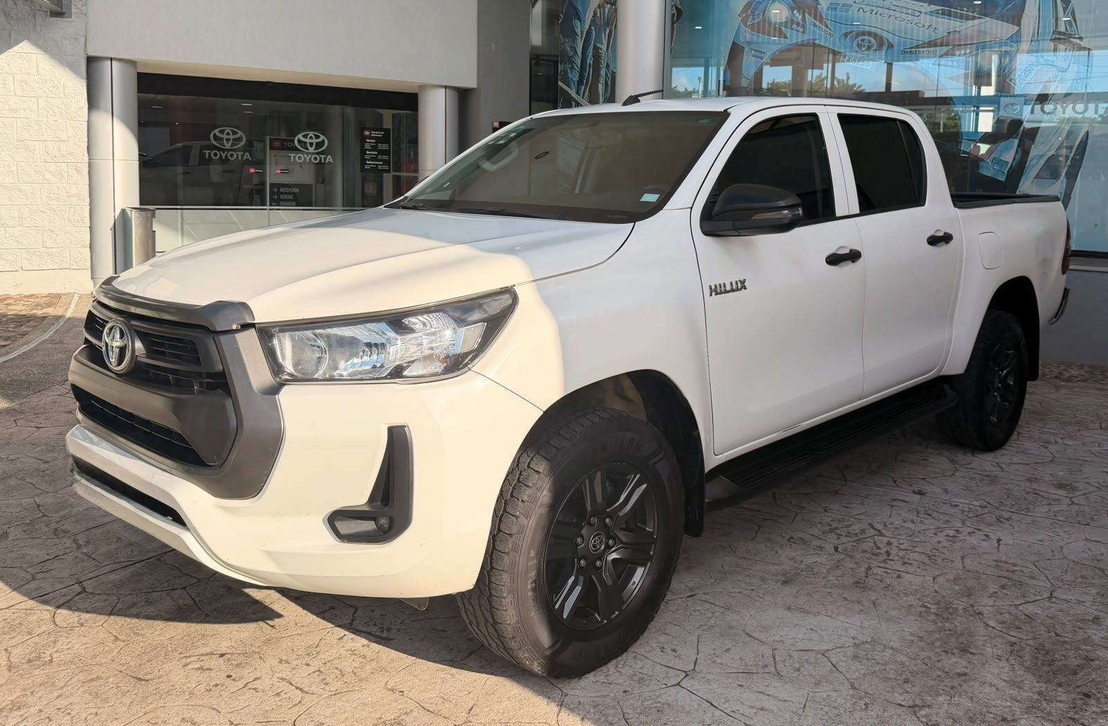 2023 Toyota Hilux 2.7 SR Doble Cabina Mt