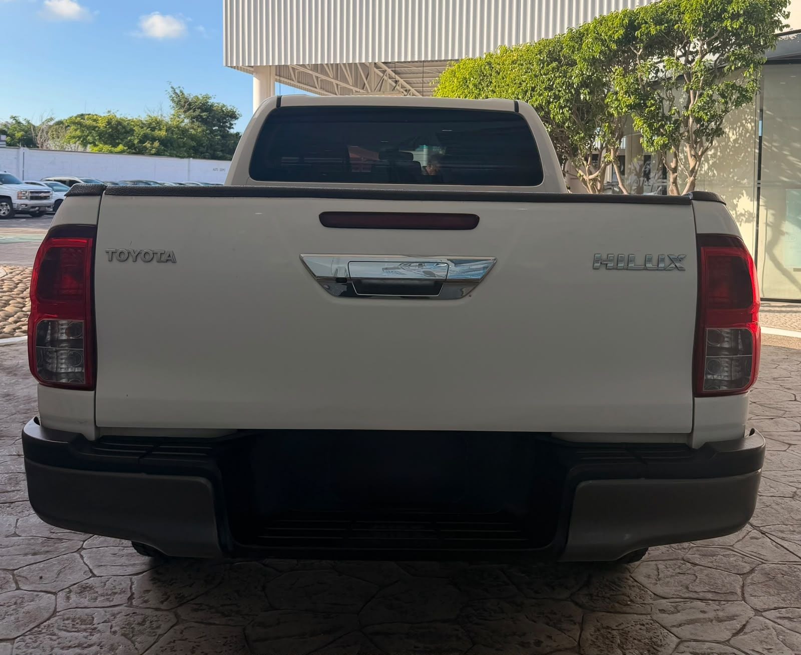 2023 Toyota Hilux 2.7 SR Doble Cabina Mt