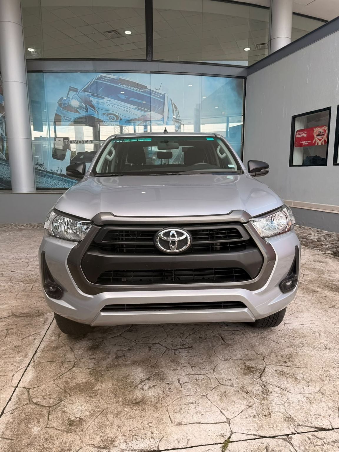 2025 Toyota Hilux 2.7 Doble Cabina Sr Mt