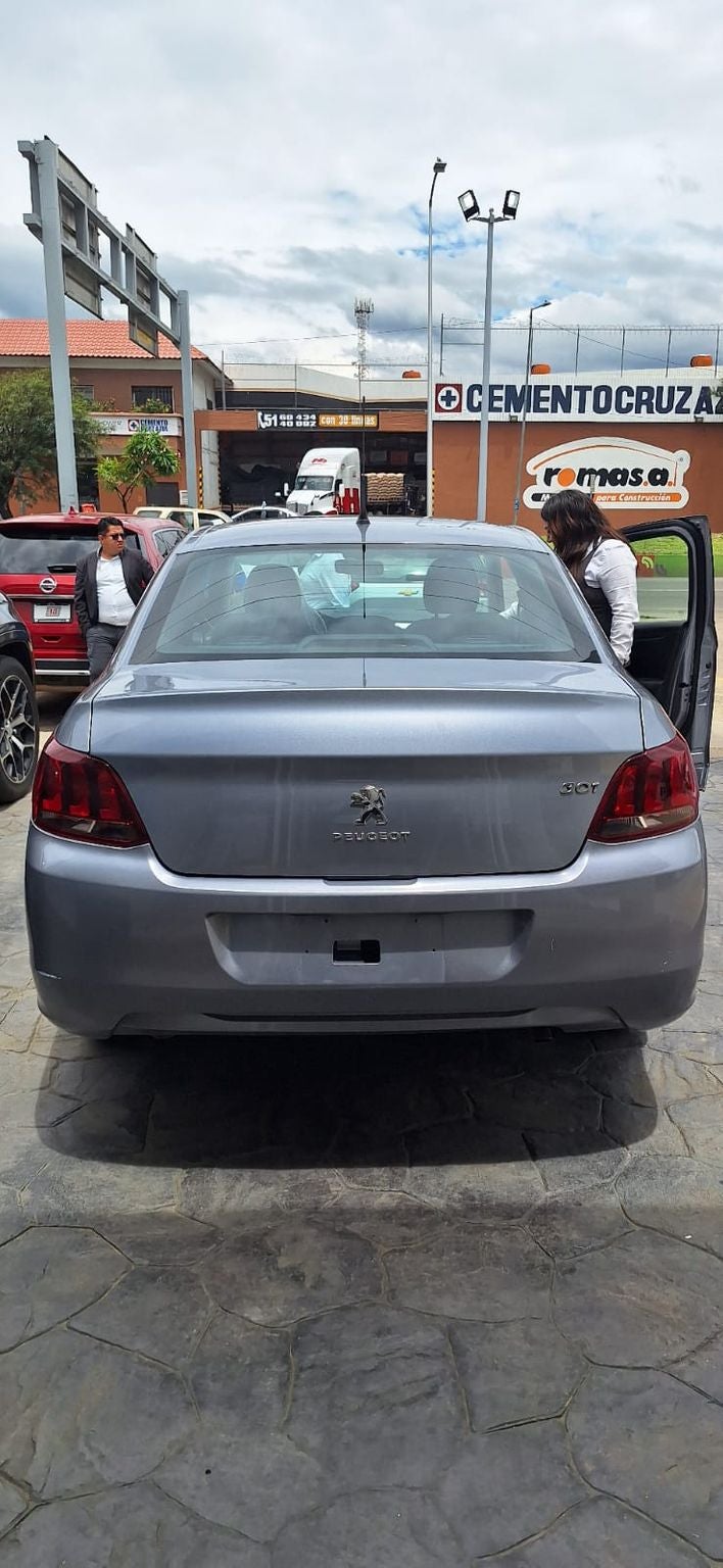 2023 Peugeot 208 1.2 Allure Pure Tech Pack 5p At