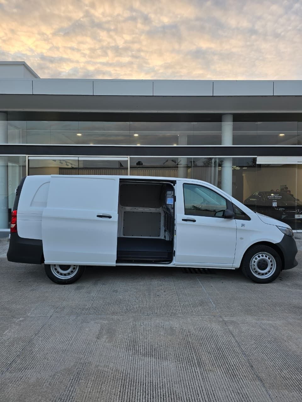 2015 Mercedes-Benz Vito VITO CARGO 2025